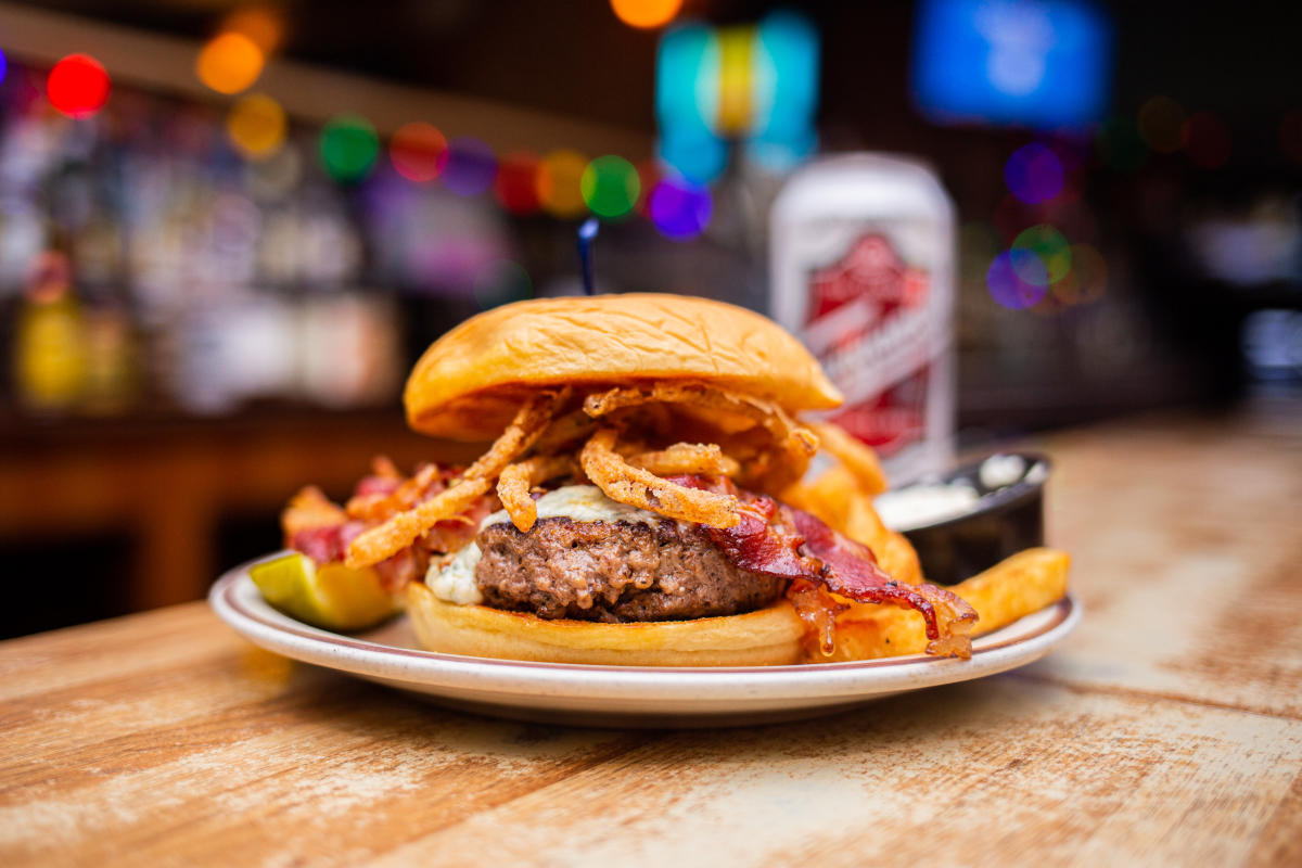 BTB Burger Tremblay's Bar & Grill Newport Burger Bender 2023