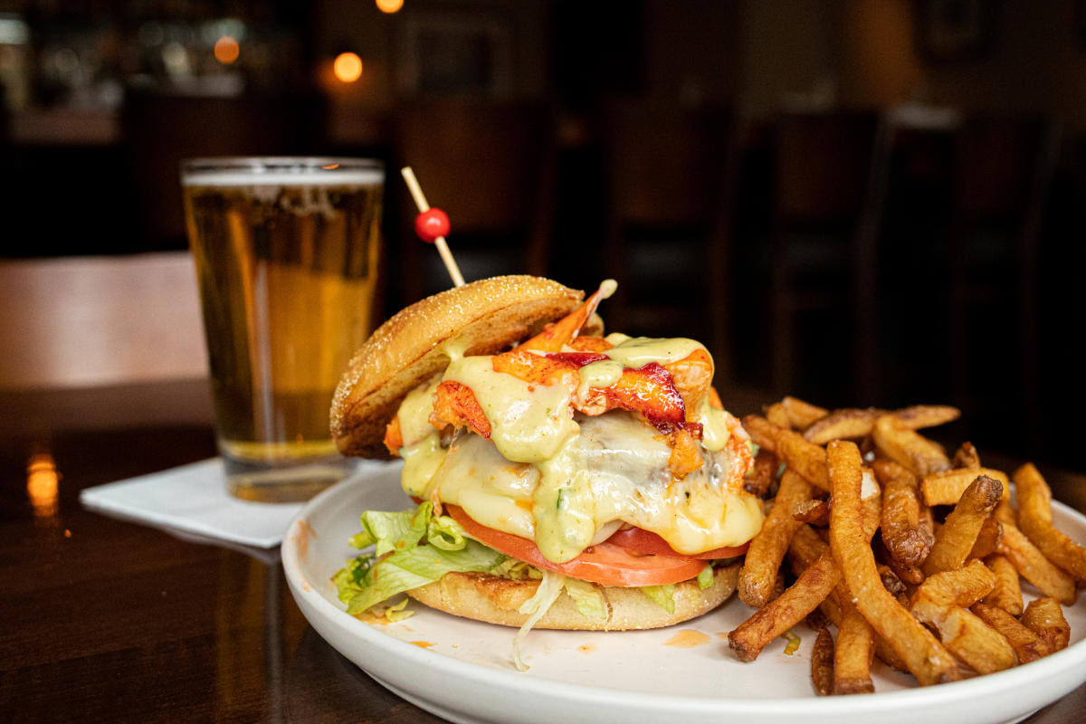 Beef & Reef Burger Jo's American Bistro Newport Burger Bender 2024
