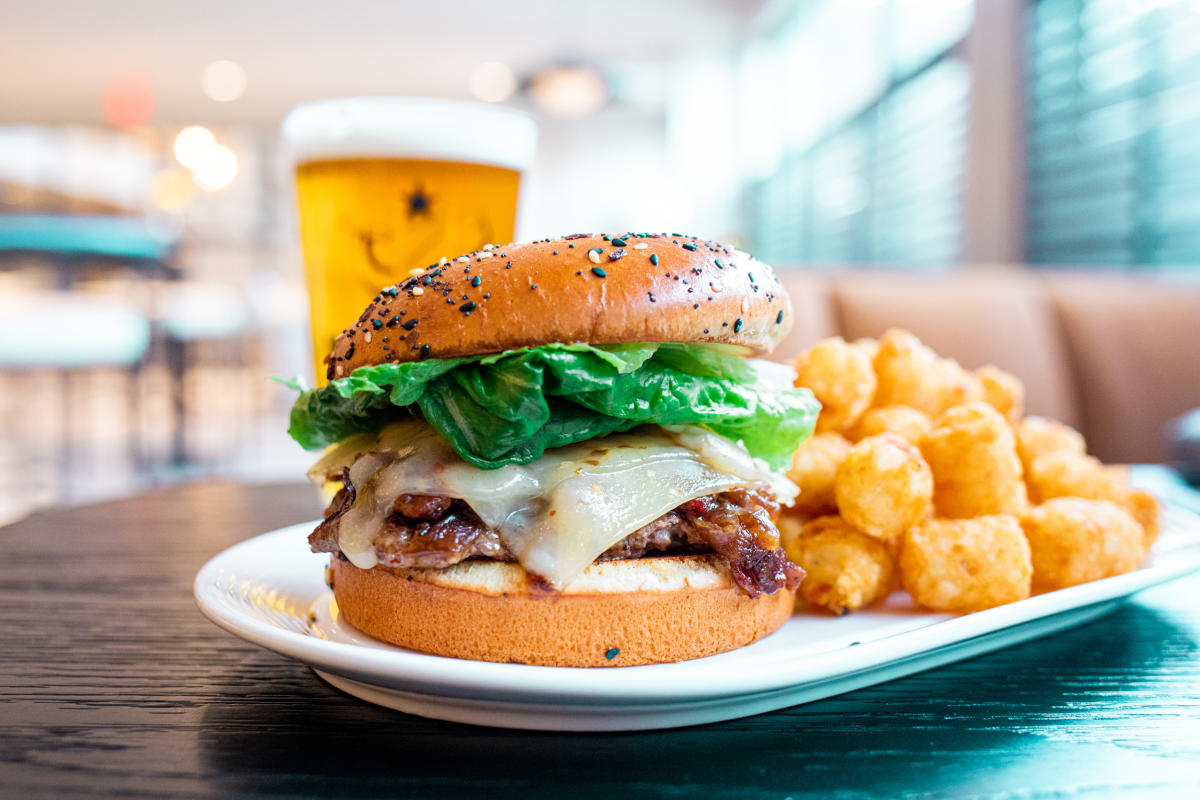 The Helmway Burger The Helmway Newport Burger Bender 2024