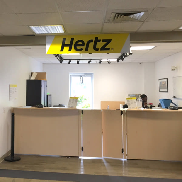 Hertz Opens New Location at Gateway Visitors Center