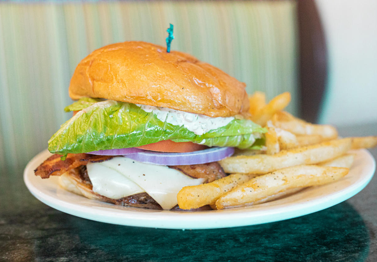 Annie's Burger Annie's Newport Burger Bender 2024