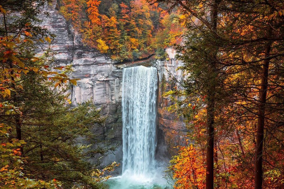 Beautiful Fall Scenery In Upstate New York Photo Background And