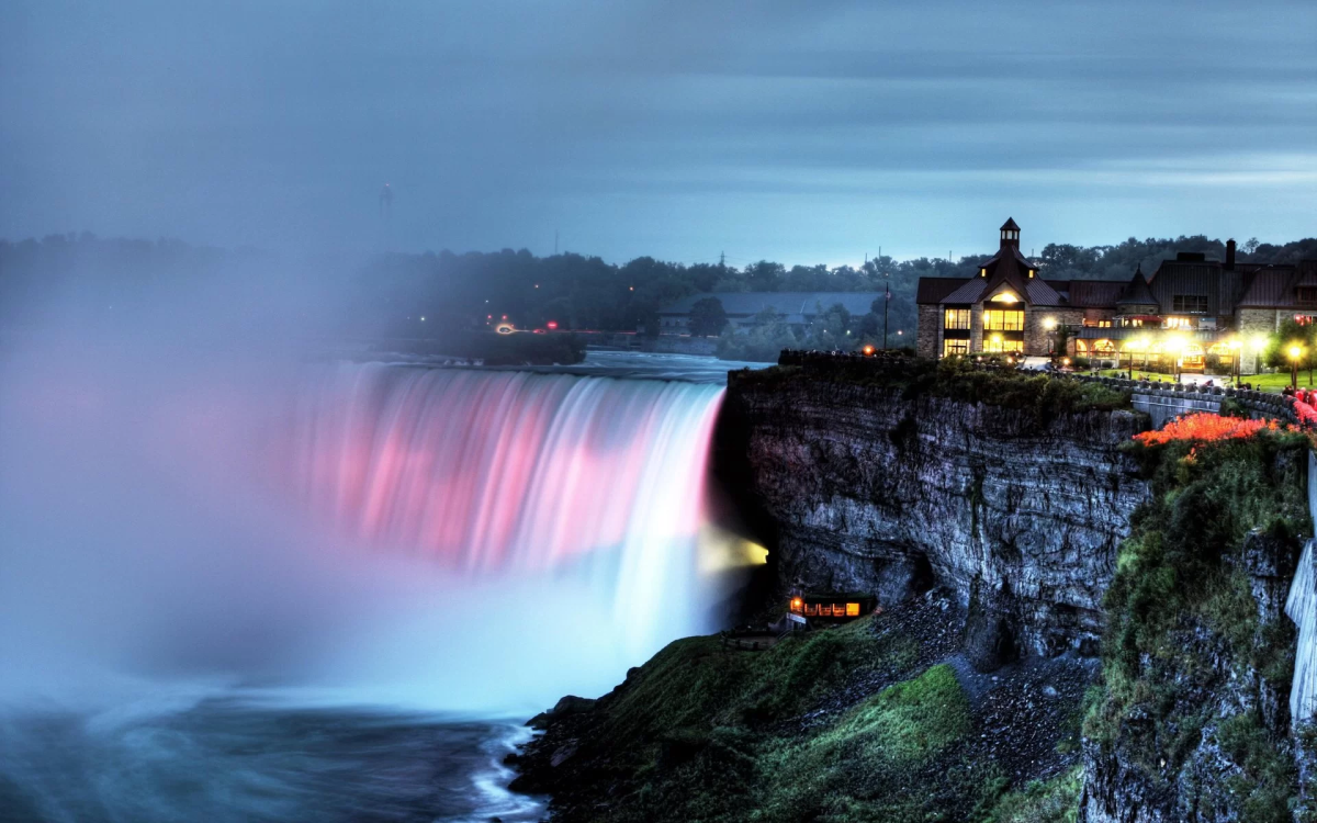 Niagara After Dark