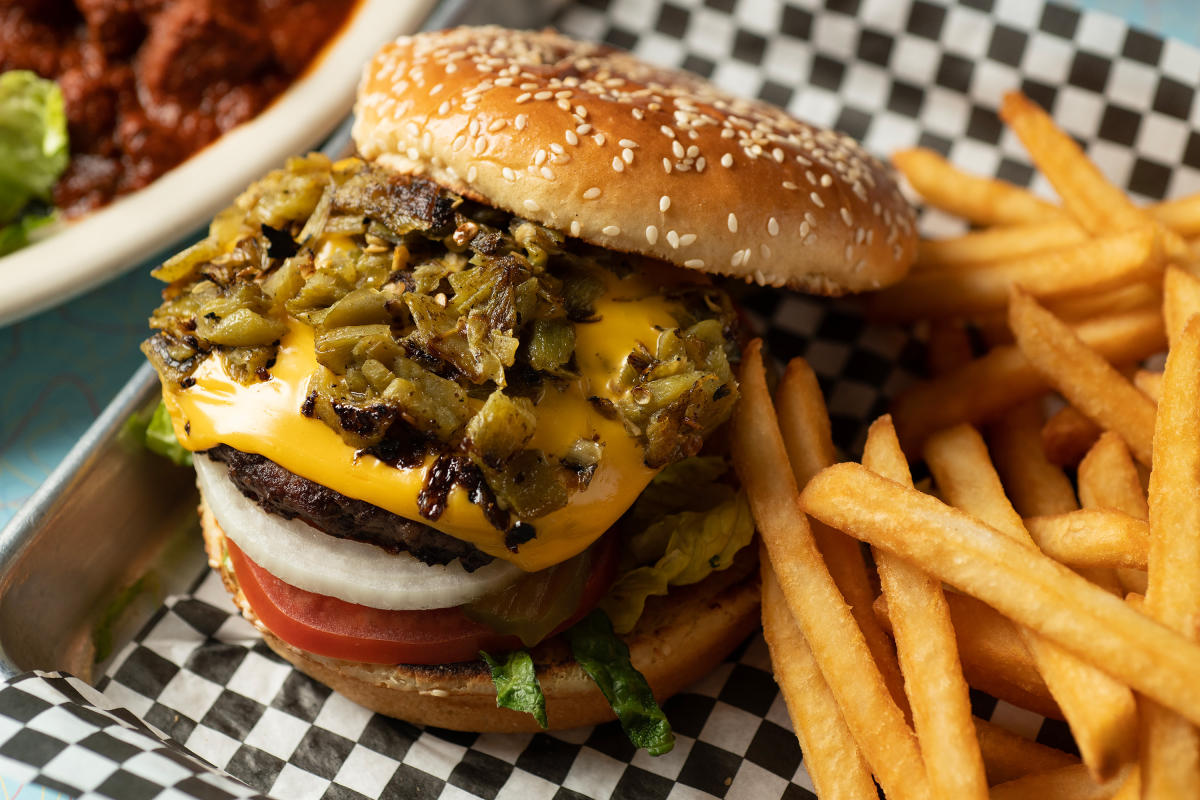 Papa's Burgers is opening new West Side spot this weekend