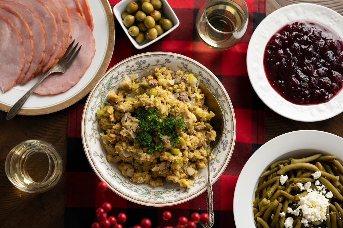 Recipe Green Chile Cornbread Stuffing New Mexico Magazine