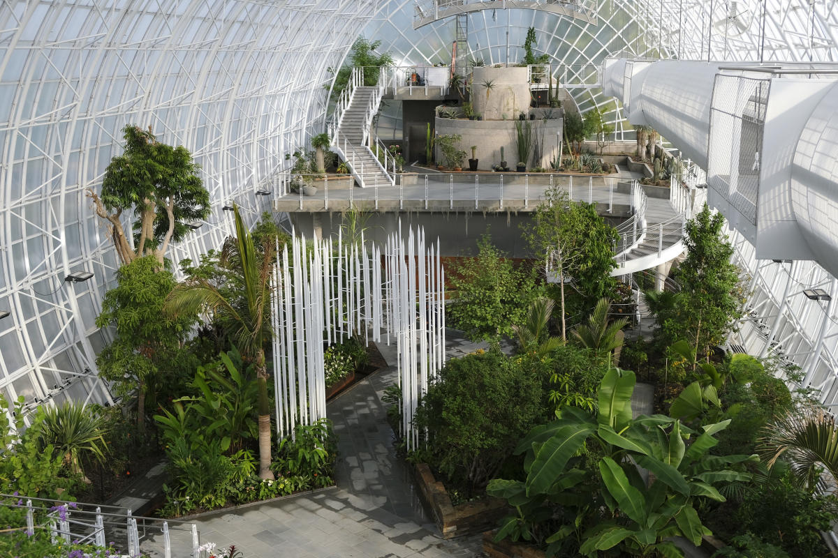 crystal-bridge-conservatory-grand-reopening-press-conference
