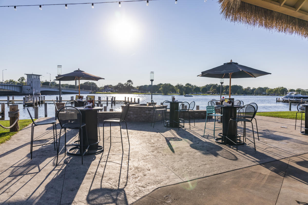Outdoor Dining Discover Oshkosh