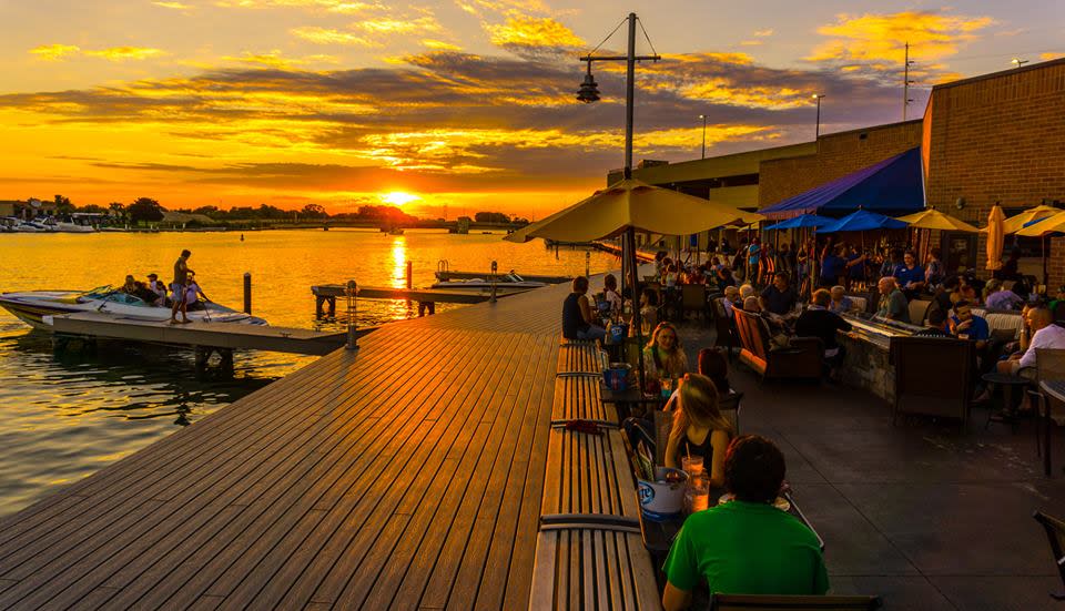 Waterfront Dining in Oshkosh