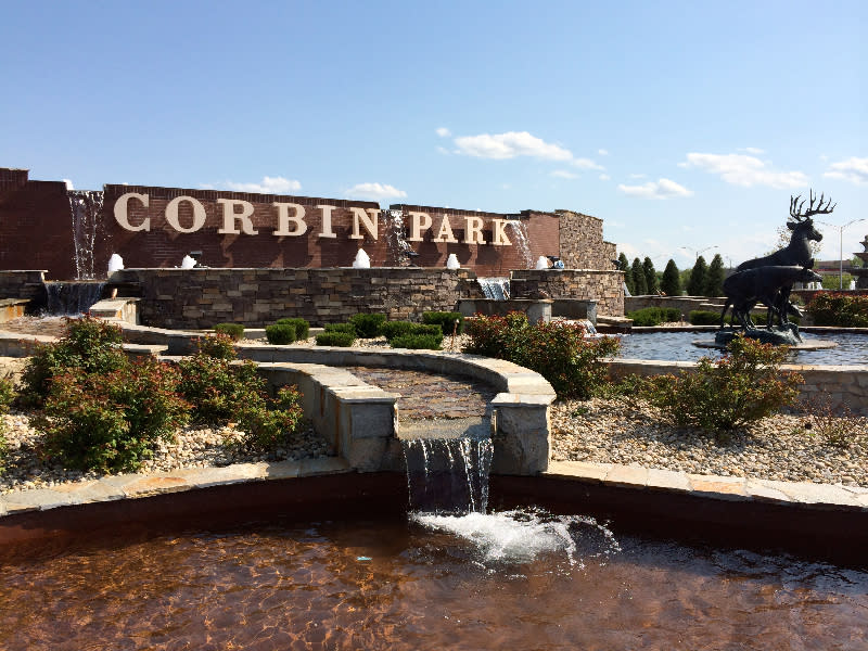 Corbin Park Shopping & Restaurants in Overland Park, Kansas