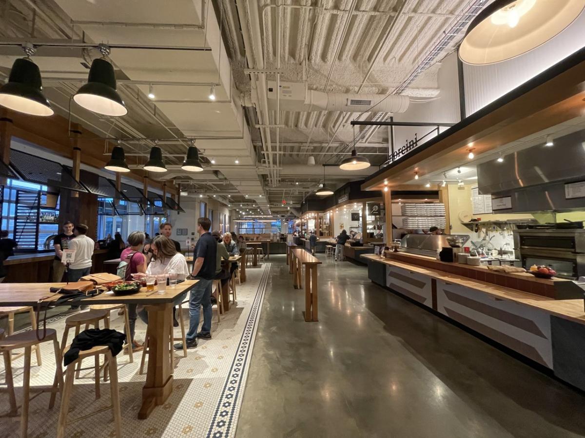 Large Group Dining in Overland Park Restaurants
