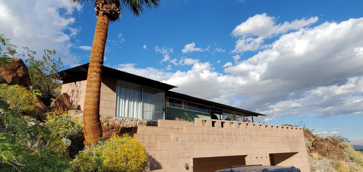 Tour Frey House II in Palm Springs