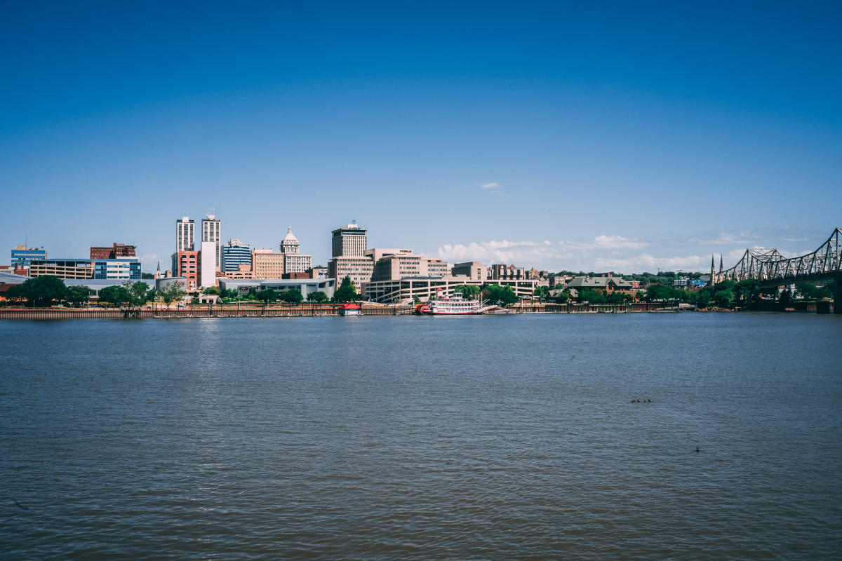Peoria Riverfront Restaurants | Dining On The Illinois River