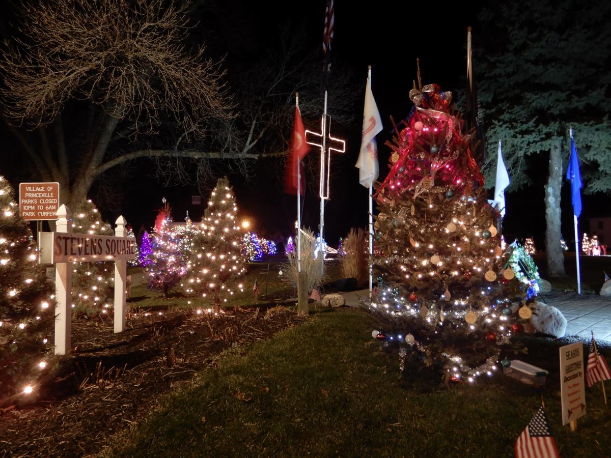 Christmas In Davidson 2022 10 Can't Miss Holiday Events In Central Illinois!