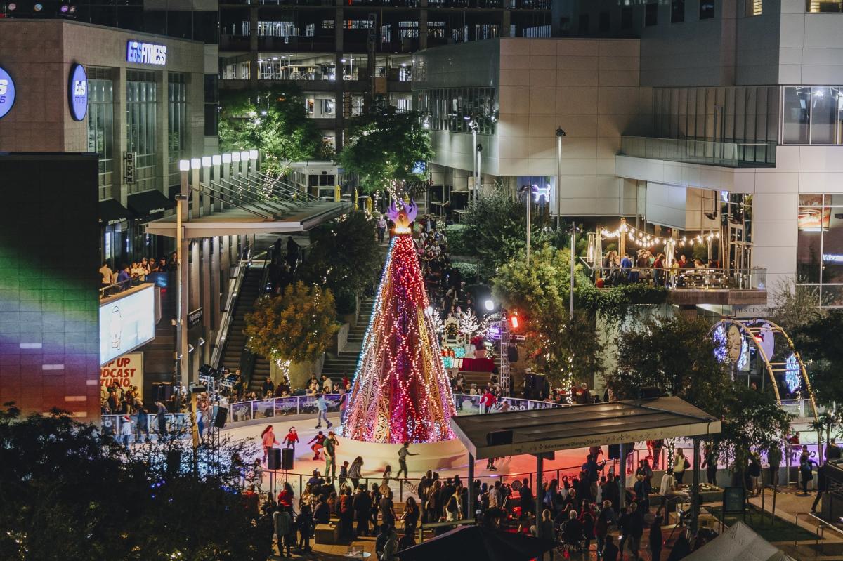 Holiday Events In Phoenix ZooLights Glendale Glitters