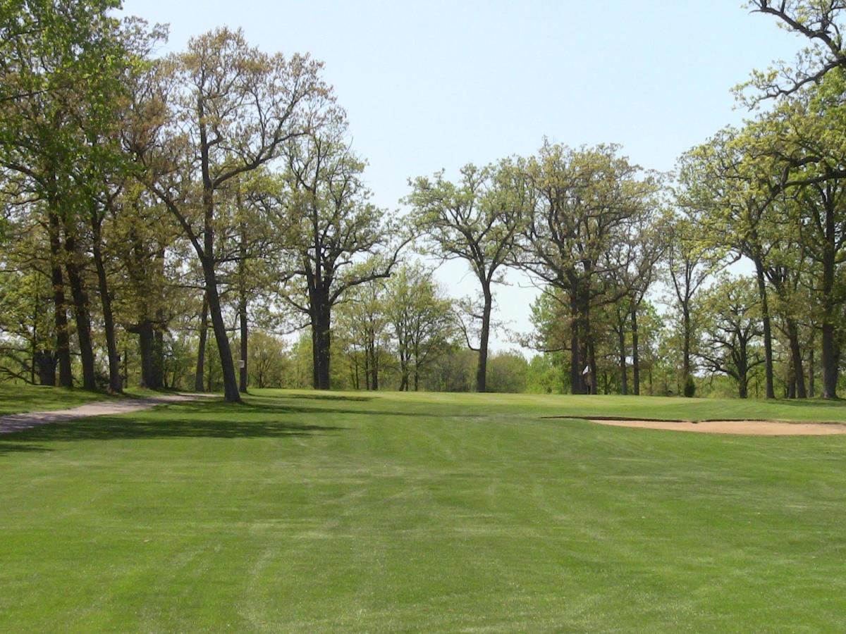 Pleasant Praire's Big Oaks Golf Course Learn More