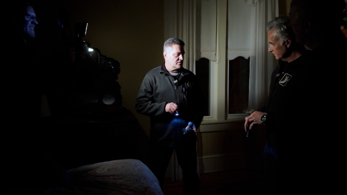 BTS of Eric Mintel Investigates