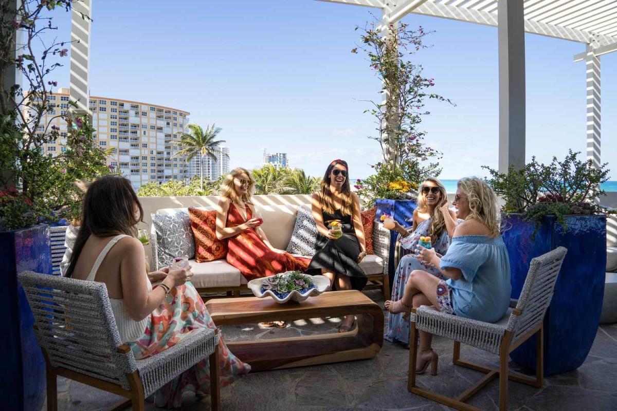Group Dining in Pompano Beach Hotel Restaurants, On the Water