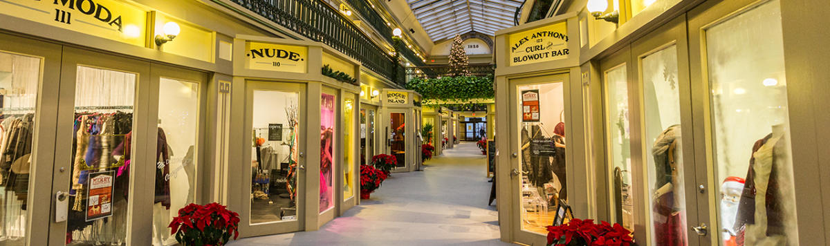 Holiday Strolls Markets To Celebrate The Spirit Of Christmas