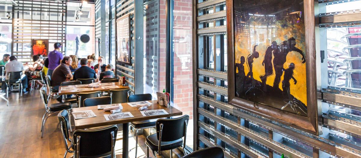 Restaurants In Des Moines Seen On Tv Famous Places To Eat