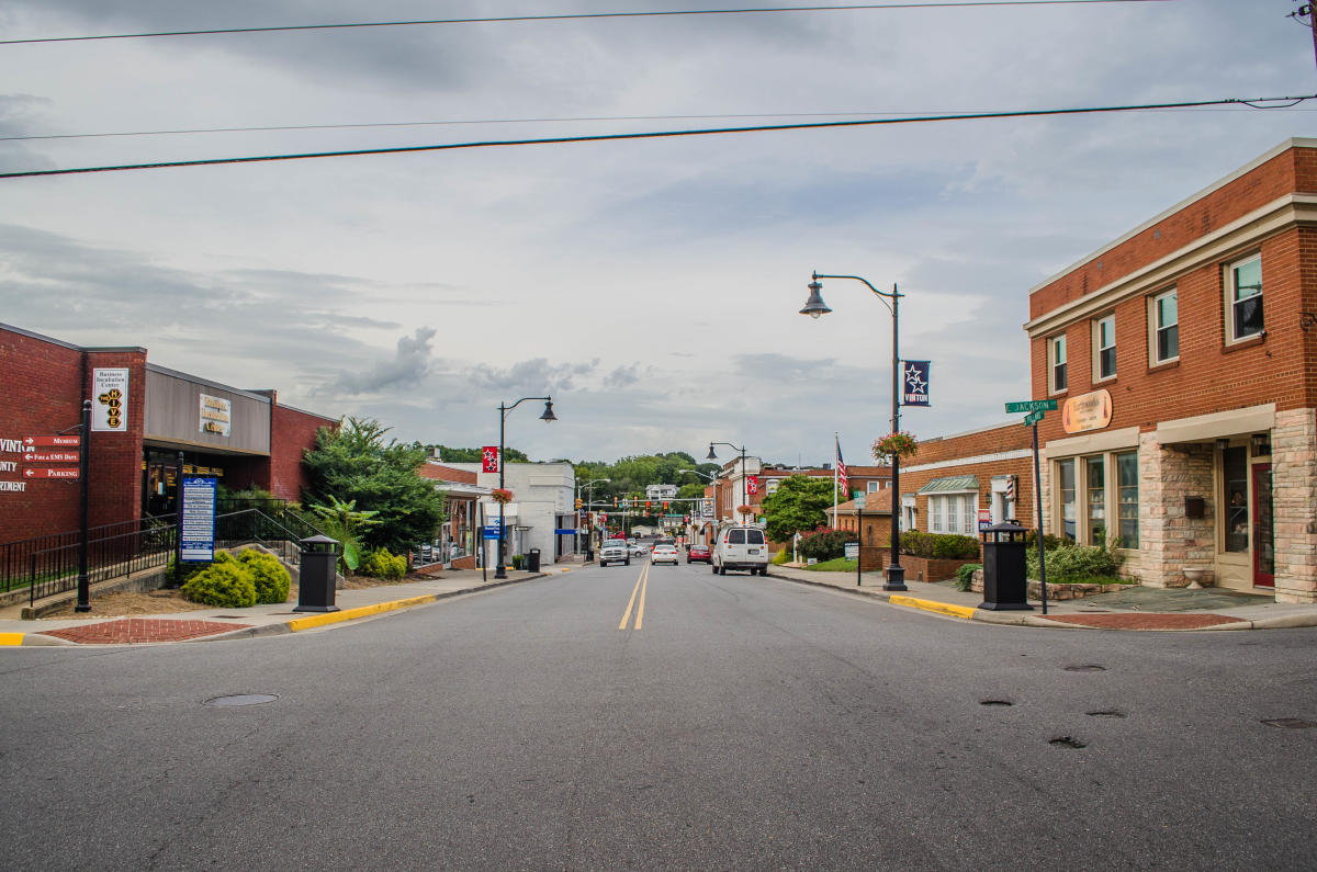 Vinton, VA Small Town Charm in Virginia’s Blue Ridge