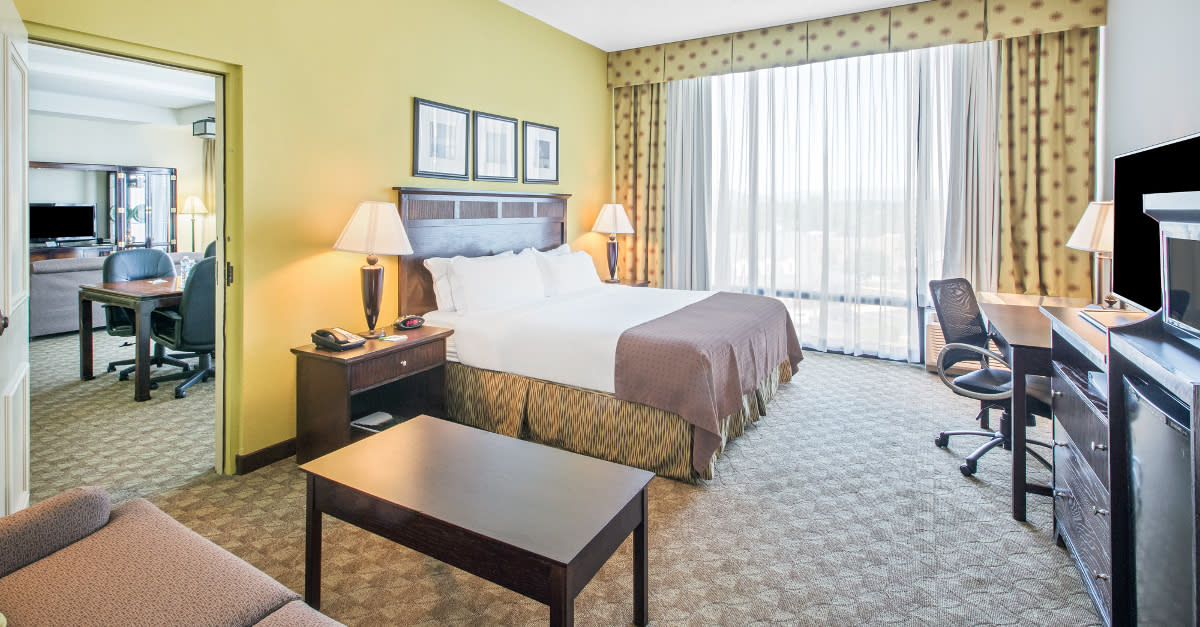 Motels and Hotels in Roanoke, VA | Locations and Amenities