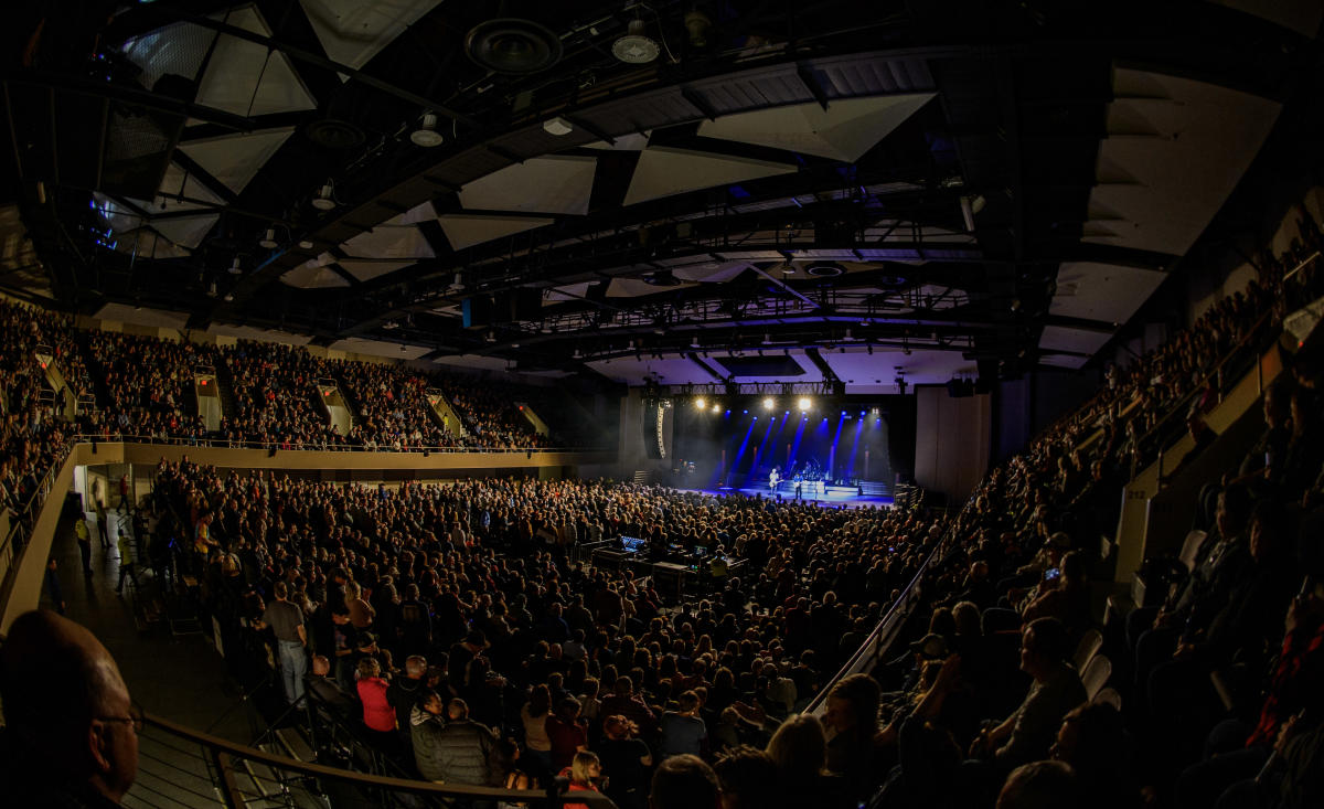 April Showers Bring Live Entertainment to Mayo Civic Center