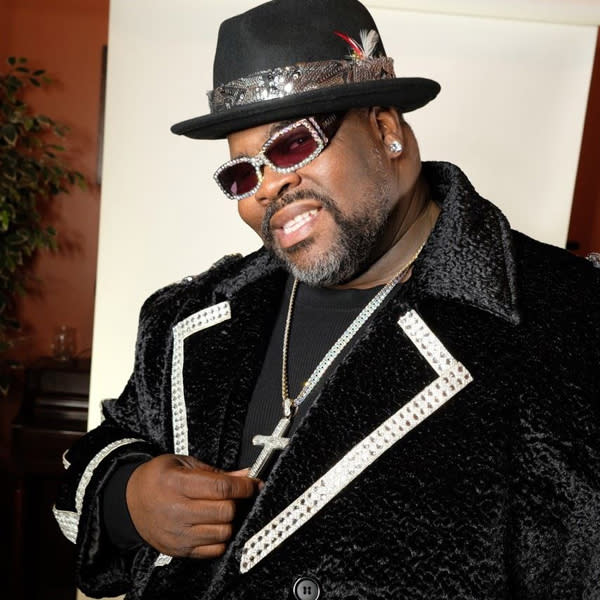 Bigg Robb, an Outrageously Entertaining Live Performer, Comes to the ...