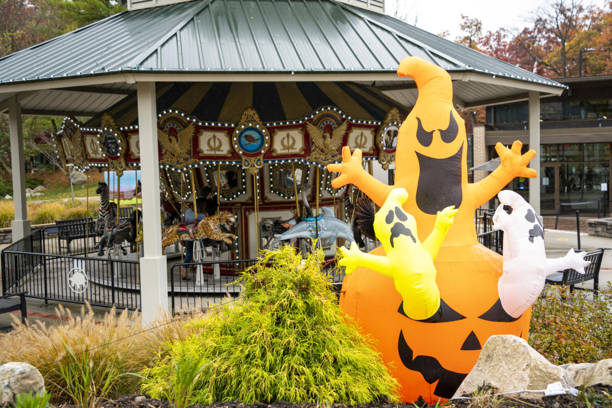 South Bend Halloween Events | Zoo Boo, Treats & Trick-Or-Treat
