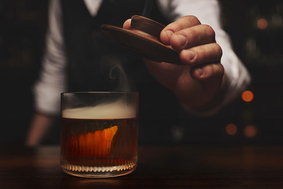 11 Bars & Restaurants Perfect For Cocktail Hour