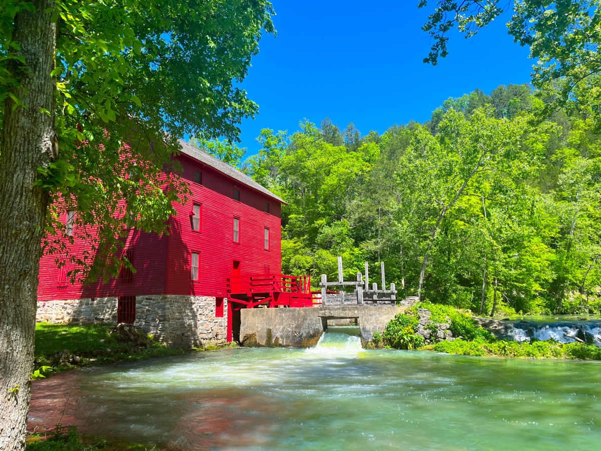Discover the Ozarks: Perfect Day Trips from Springfield, Missouri
