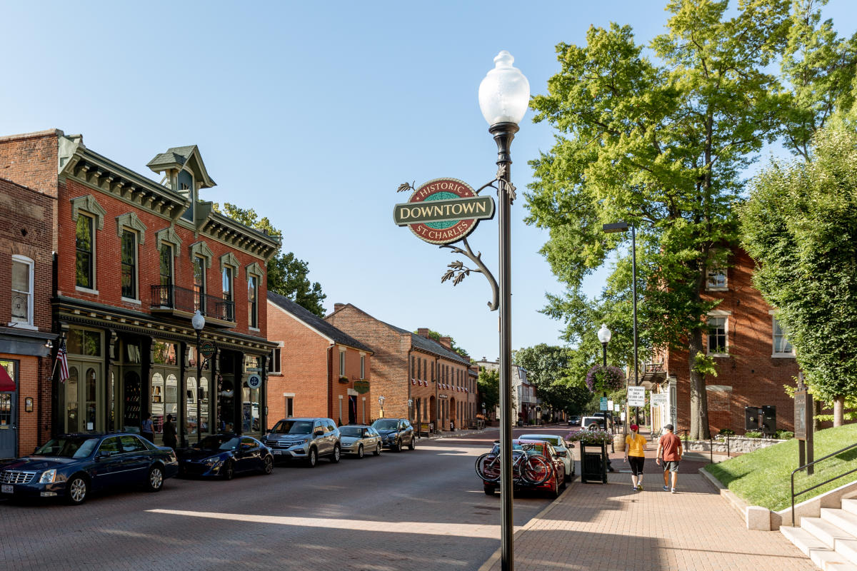 Discover St Charles Events, Historic Downtown & Shopping