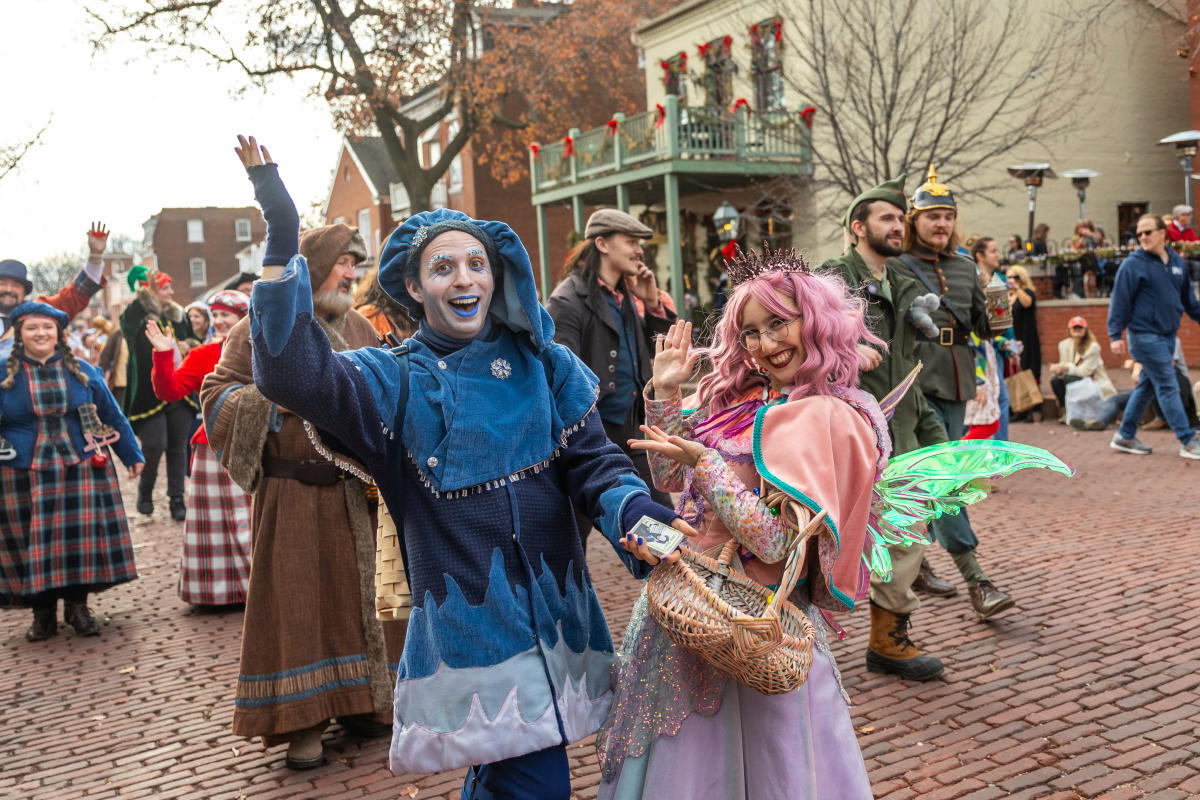 St Charles Christmas Traditions: Why This Riverside Town Feels Like A Movie Set