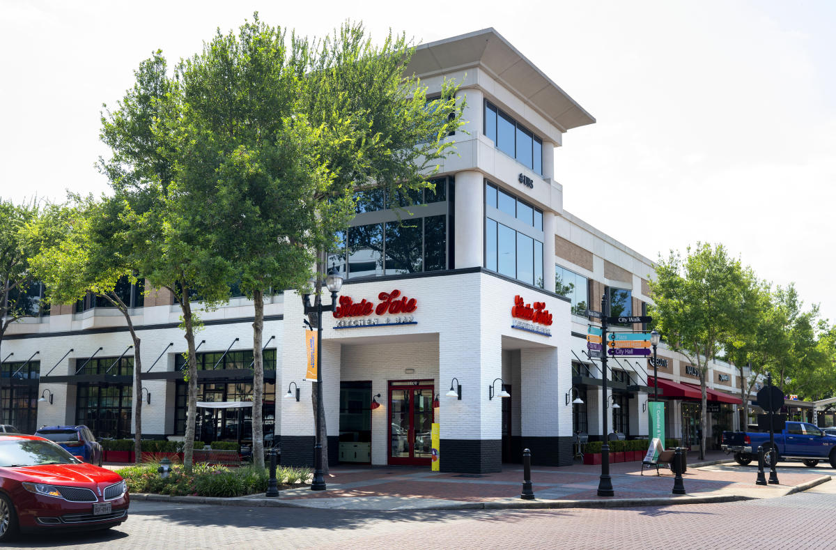 Top Sugar Land Town Center Restaurants, Bars & Grills!