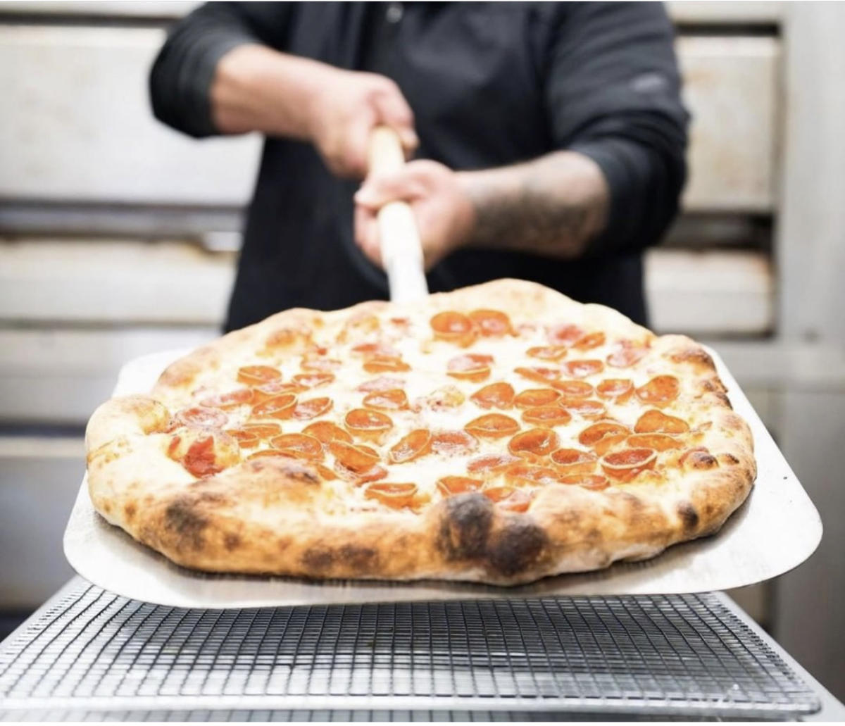 ビッシュ　PIZZA THE BEST Pizza that bring happiness for your family ❤️ #thebigpizza