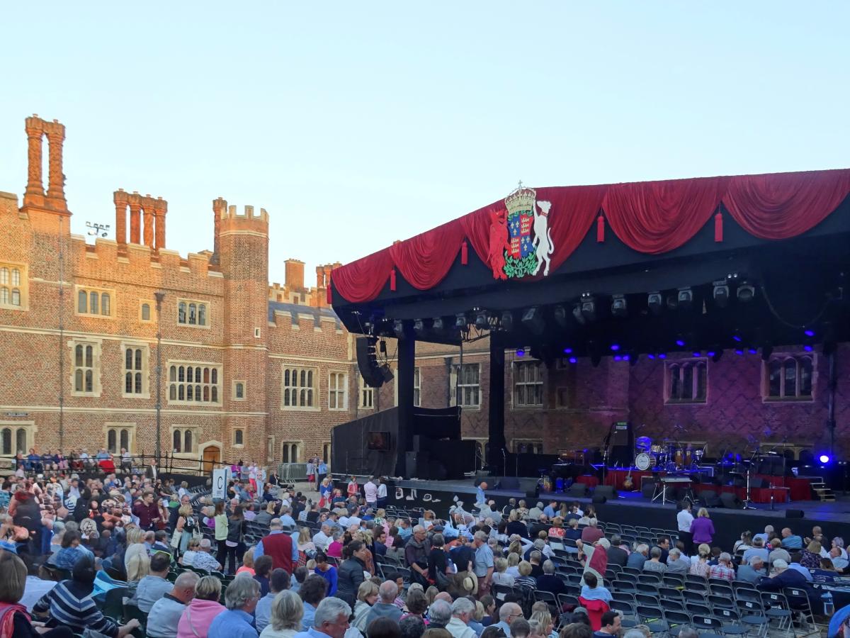 music-theatre-performance-events-taking-place-in-surrey-visit-surrey