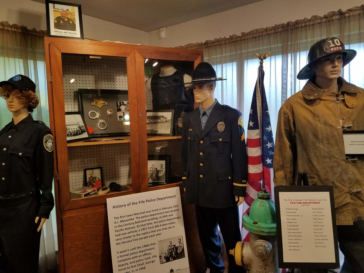 Photo Tour Fife History Museum