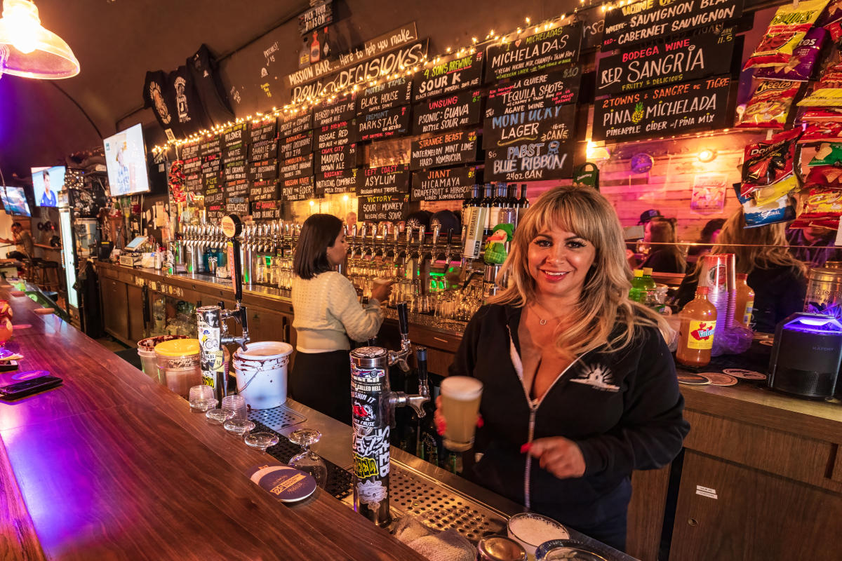 Nightlife Scene in Santa Ana, CA Breweries, Bars & Distilleries