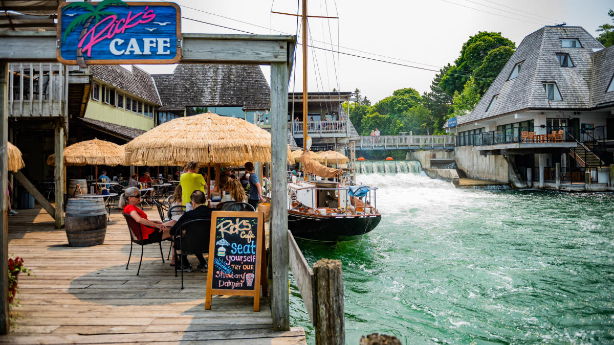 Traverse City Waterfront Dining Restaurants & Fine Dining