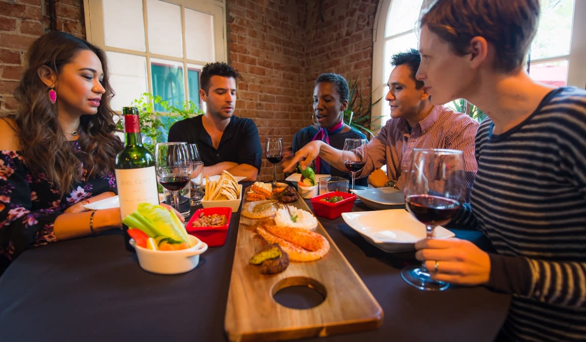 Restaurants with meeting rooms near me