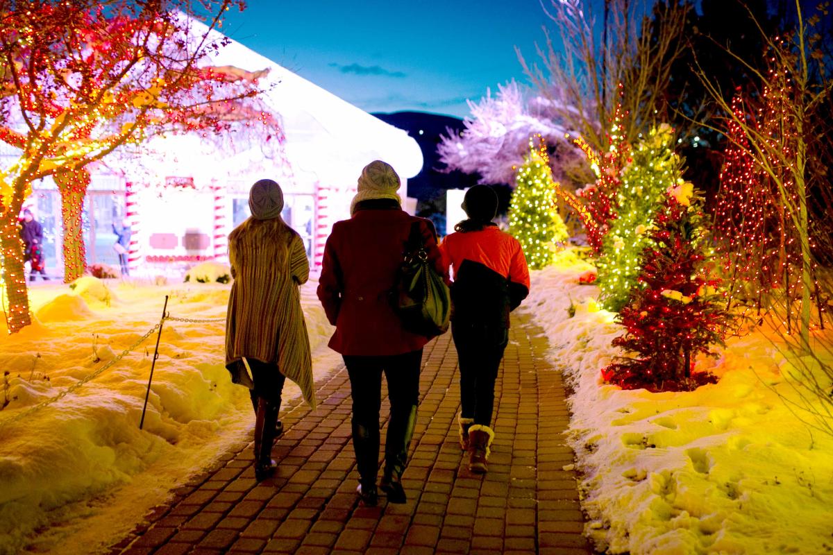9 Best Holiday & Christmas Lights in Utah Valley