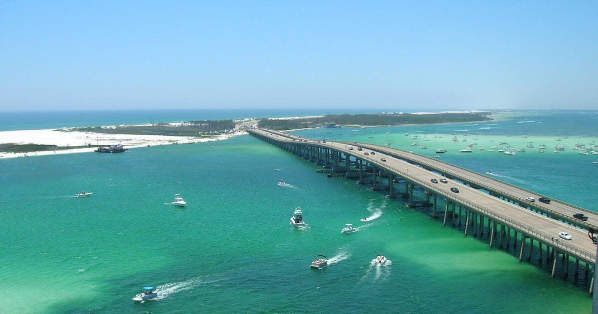 Where to Rent Boats in Destin, FL for Fishing, Pontoon, Charters