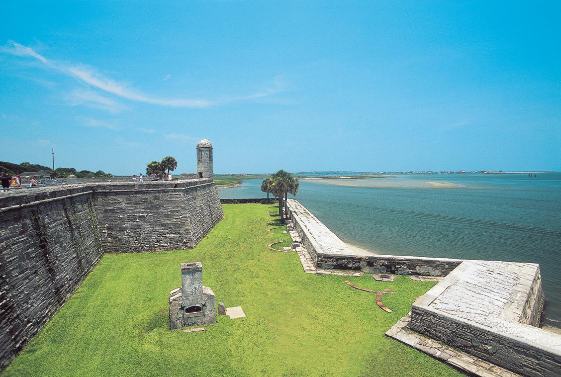 Belleza, poesía, amor y deseo en \, image size:1128x758