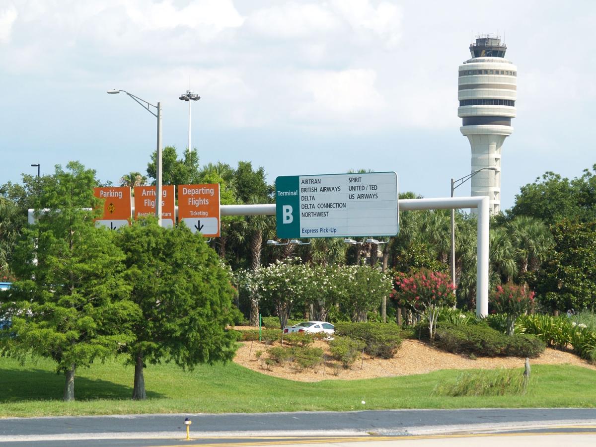 Orlando International Airport Parking - Find Parking near Orlando  International Airport