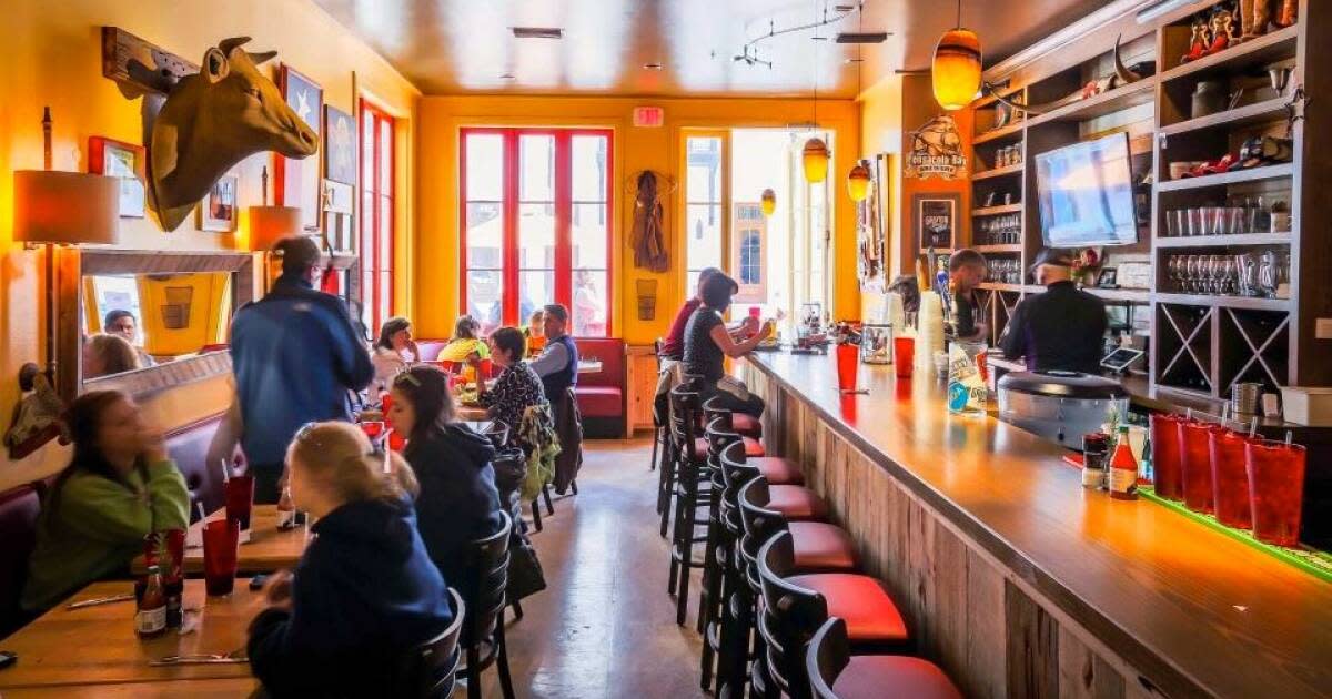 14 Sports Bars in Florida You Need to See