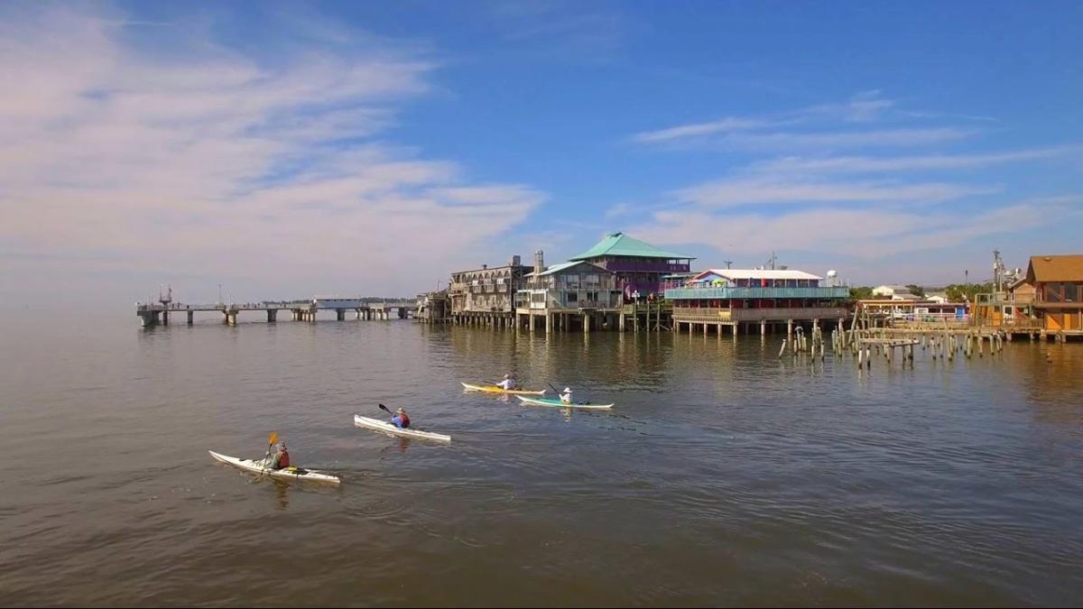 Old Florida and Fresh Clams in Cedar Key