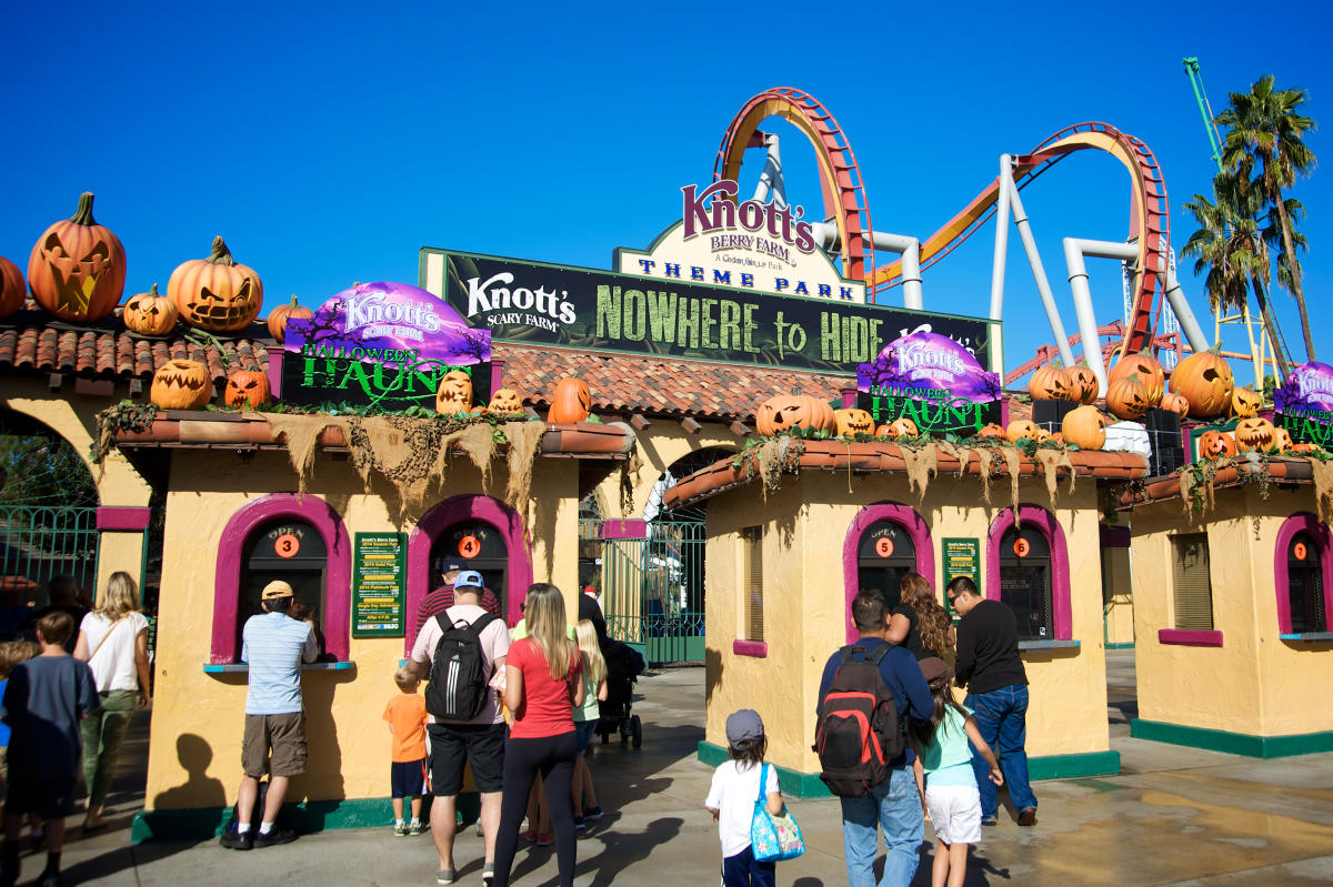 10 Must-Do Knott's Berry Farm Rides for Every Age
