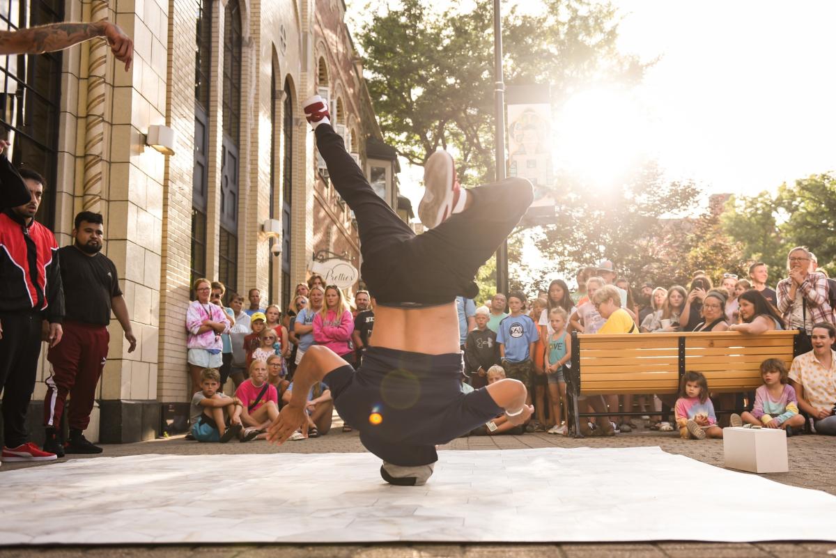 Celebrate the 4th of July at the Downtown Holland Street Performer Series