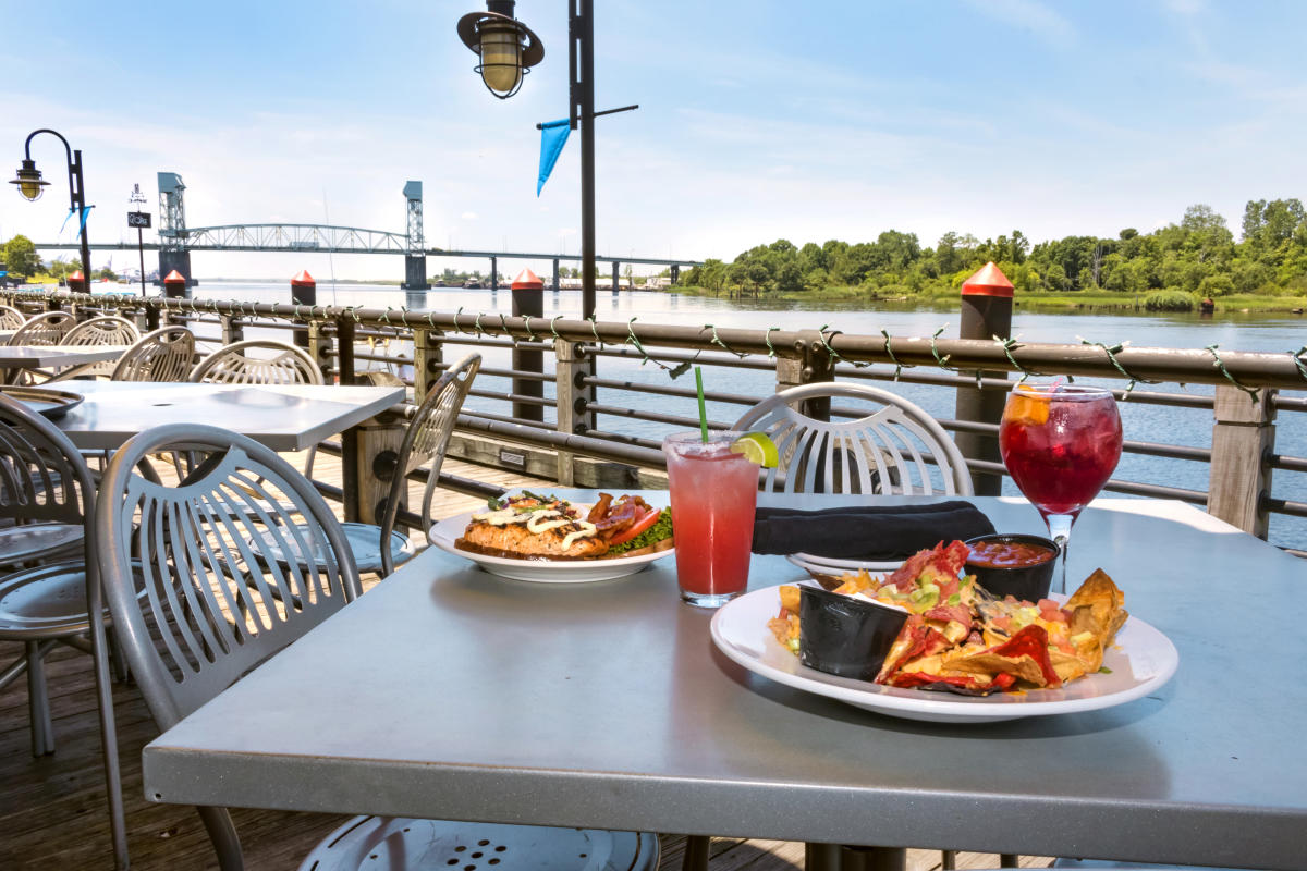 Outdoor Dining in Wilmington, N.C. | Riverwalks, Rooftops & Piers