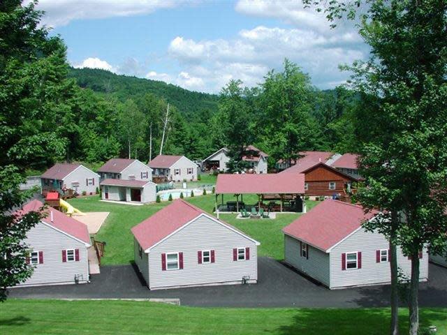 Country Cottages & Motel