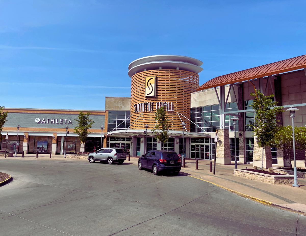 SUMMIT MALL